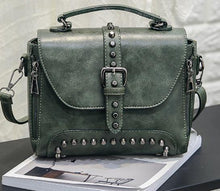 Carregar imagem no visualizador da galeria, Bolsa Crossbody Estilo Vintage com Spikes